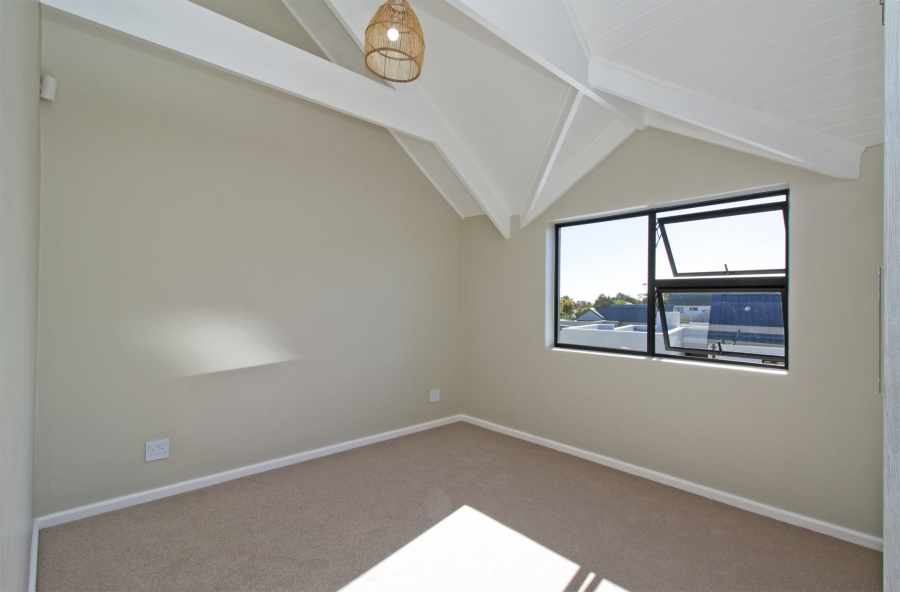 4 Bedroom Property for Sale in Kommetjie Western Cape